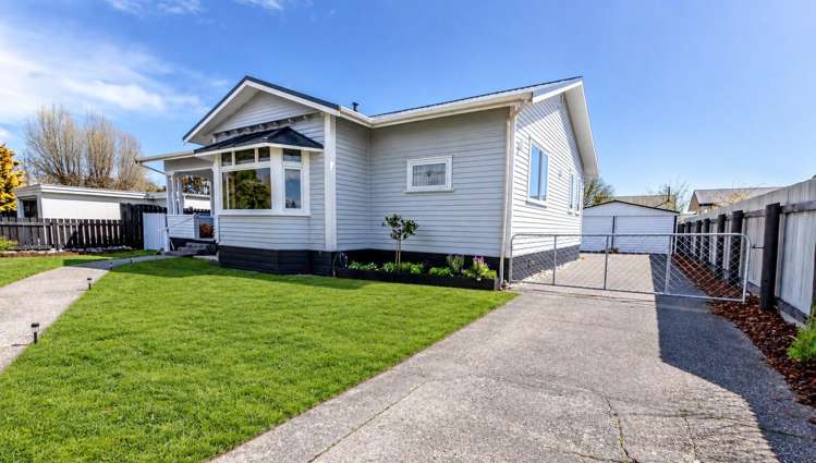 83 Hall Street Hokitika_31