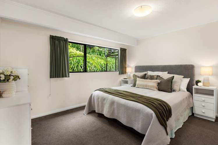 19 Paddington Grove Karori_6