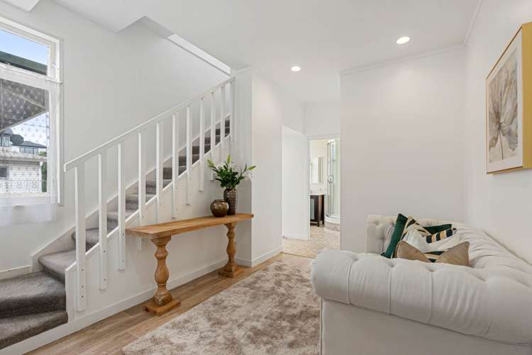 8 White Swan Road Mount Roskill_9