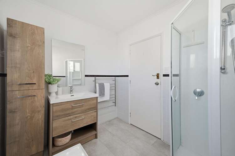 1/4 Firth Road Torbay_9