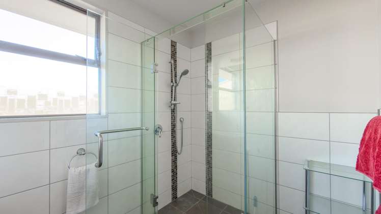 201A The Square Whangamatā_9