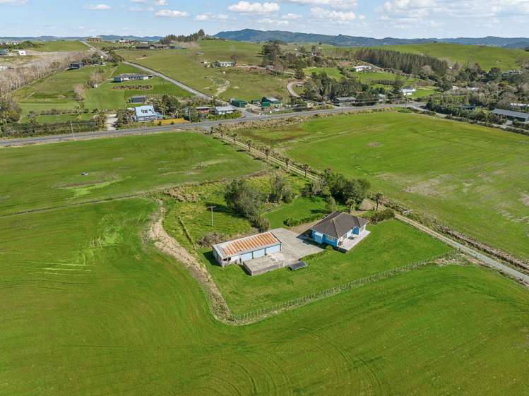 353 Cove Road Waipu_26