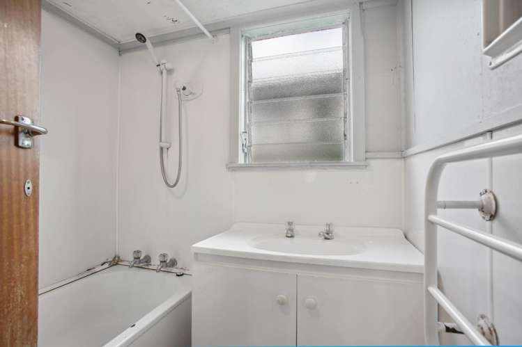 85 Glengarry Road Glen Eden_32