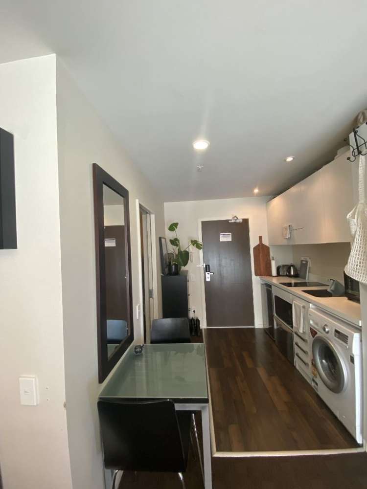 1205/10 Waterloo Quadrant Auckland Central_10