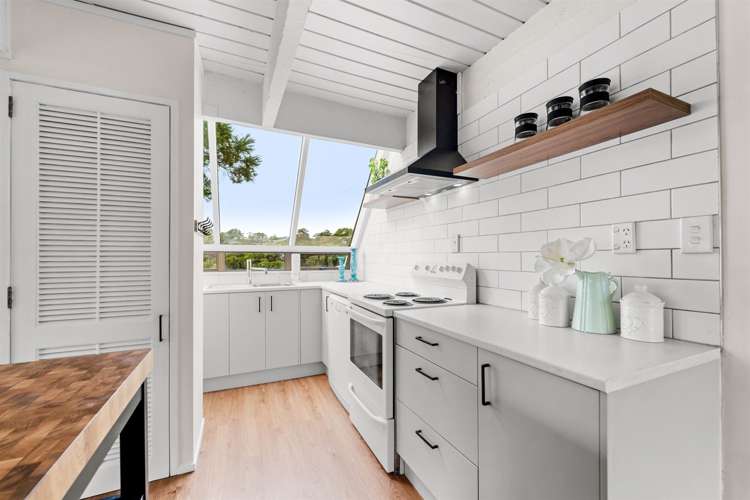 22 Shadon Place Stanmore Bay_7