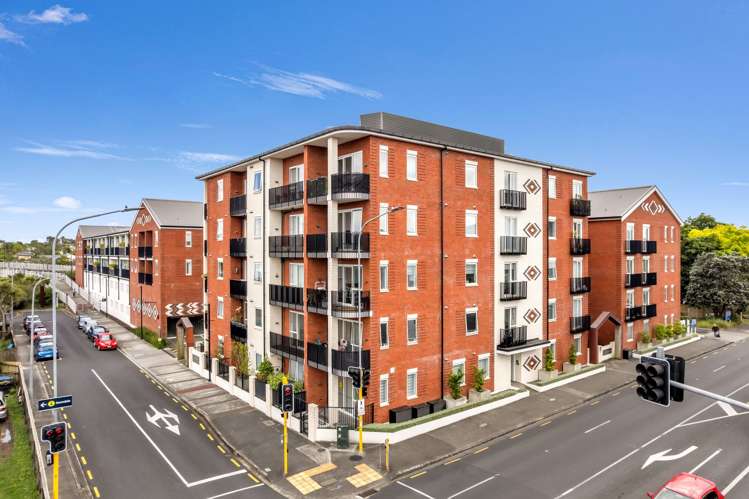 203/1B Soljak Place Mount Albert_19