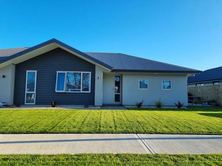 32 Oakdale Grove Richmond_8