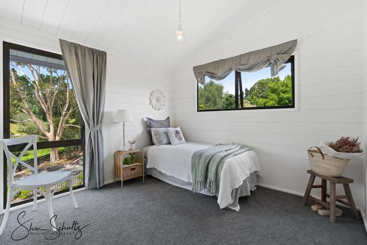 4 Skelton Crescent Paparoa_18