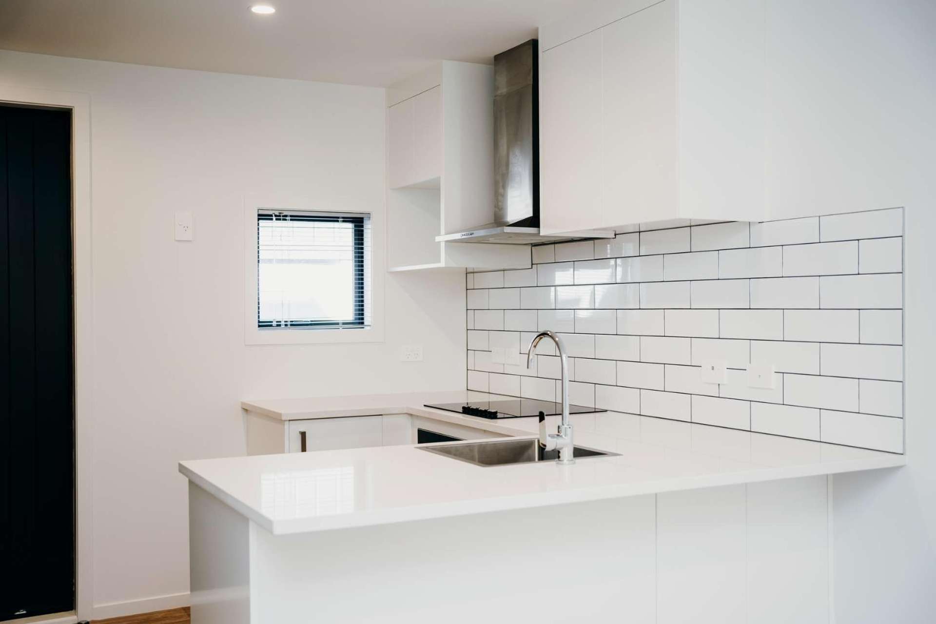 18/694-696 Whangaparaoa Road Stanmore Bay_0