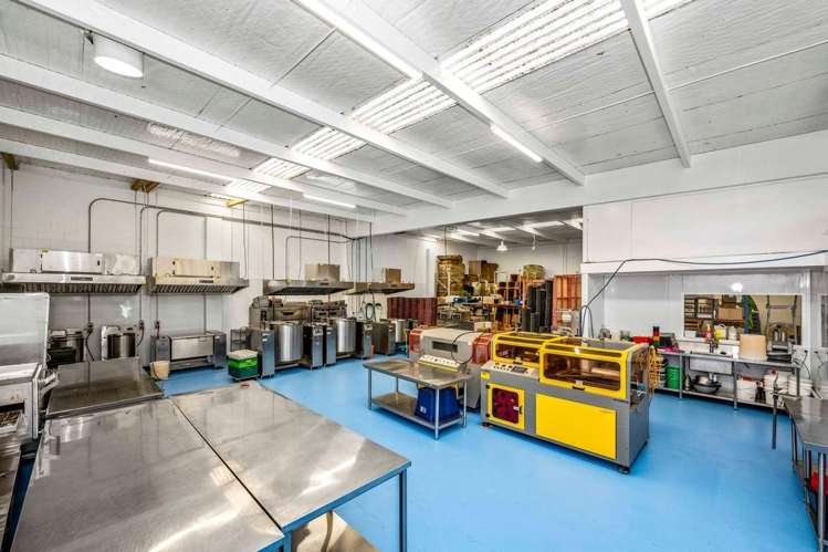 Units 3 & 4, 10 Olive Road Penrose_6