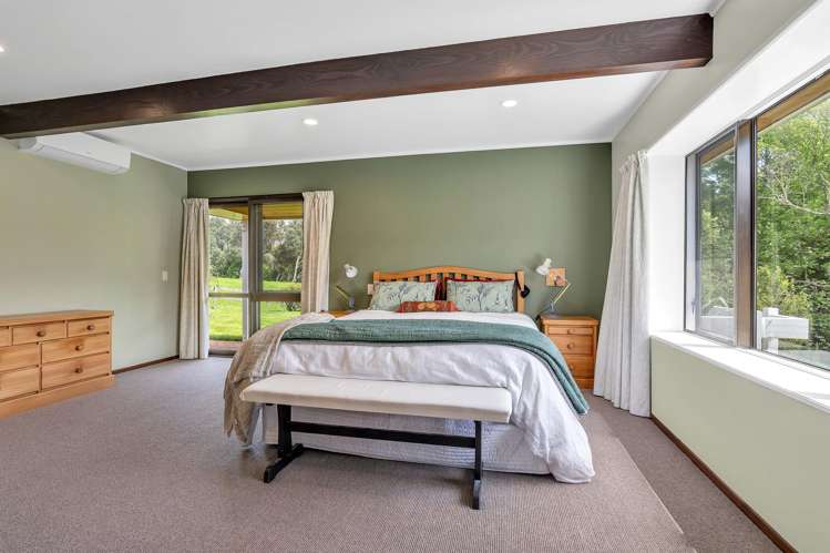 36 Beach Road Urenui_11