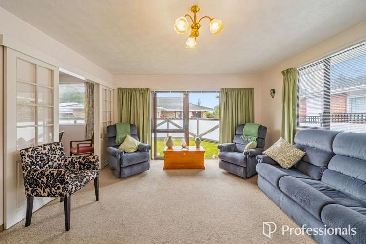 12A Korau Grove Stokes Valley_8