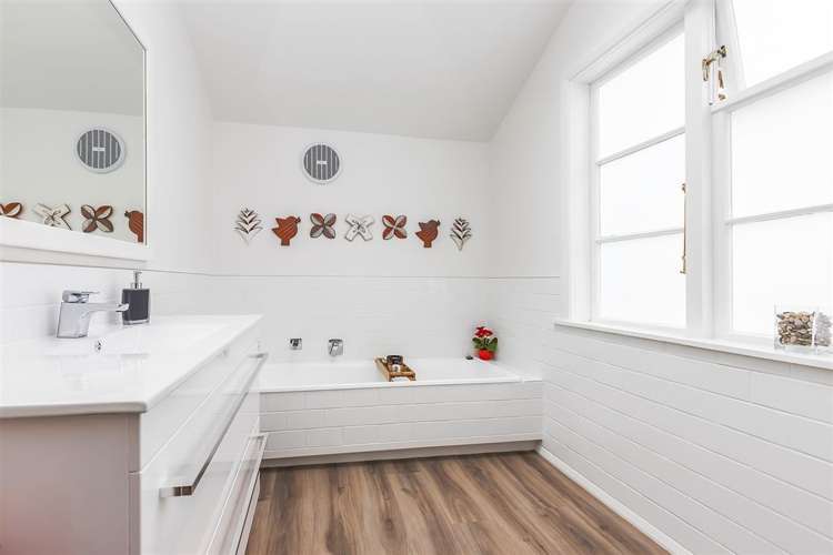 21 Scarborough Terrace Mount Victoria_15