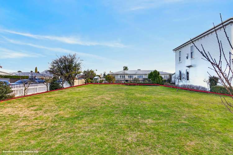 300 Lyndon Road West_3