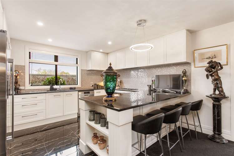 2 Browns Road Saint Albans_4