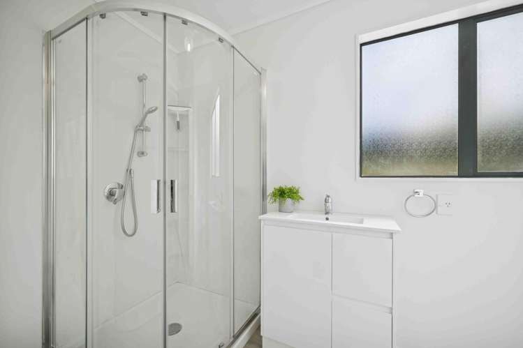 50 Cardiff Crescent Cannons Creek_8