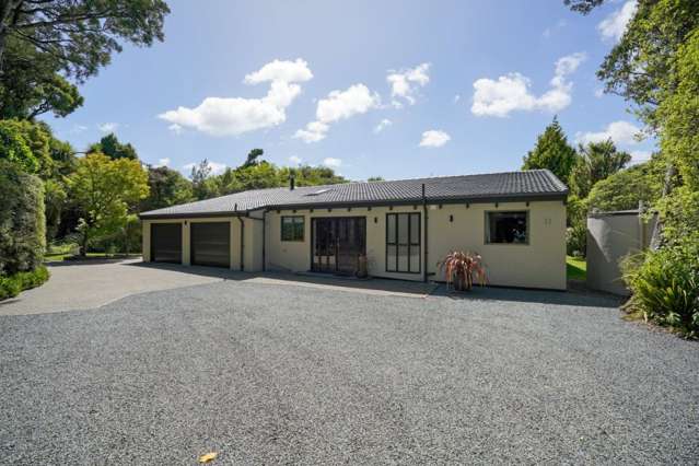 Otatara Retreat - Space, Style and Serenity!