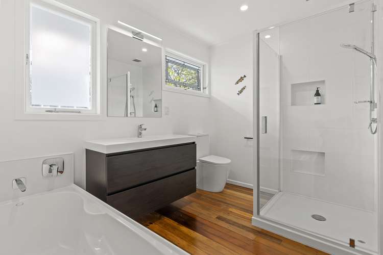 6 Pikitea Road Mangere Bridge_11