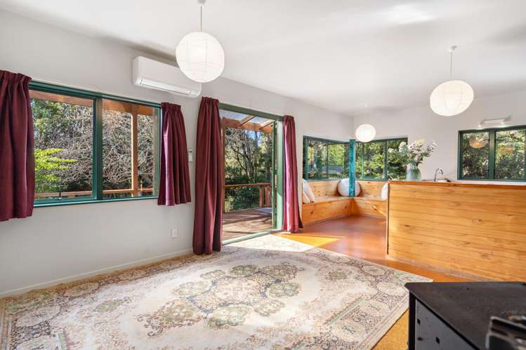 276 Huia Road Titirangi_11