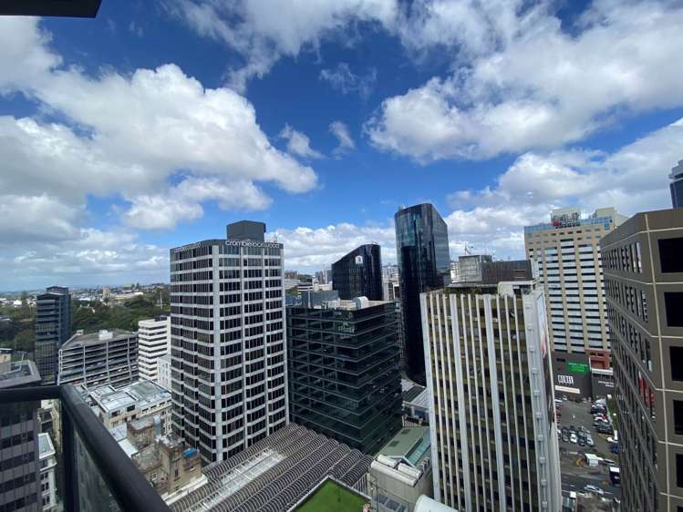 22B/76 Albert Street City Centre_7