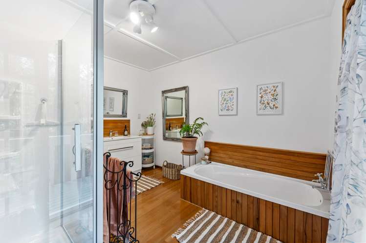 59 Whatipu Road Huia_16