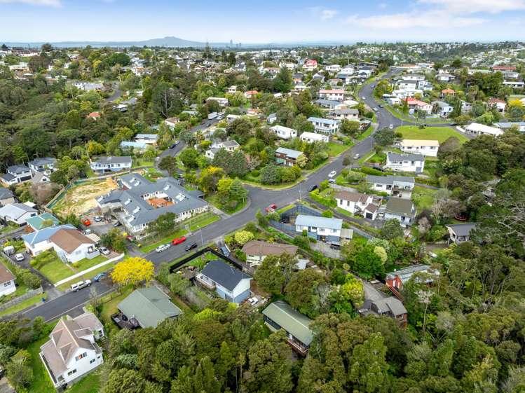 2/30 Anne McLean Drive Glenfield_14