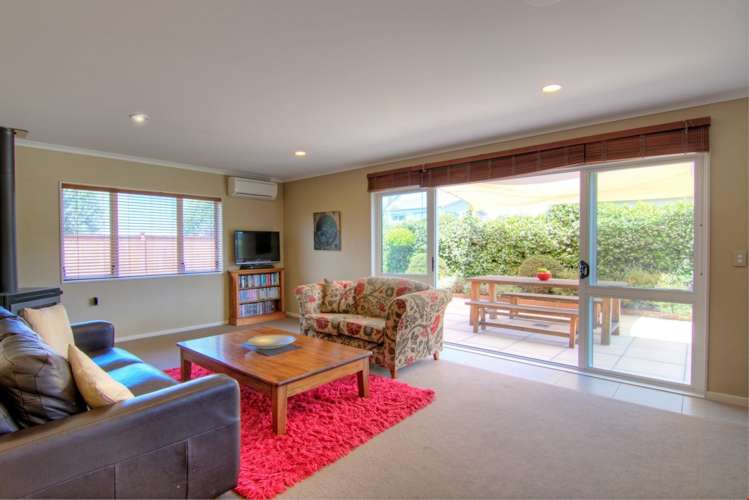 72 Pine Harbour Parade Beachlands_2