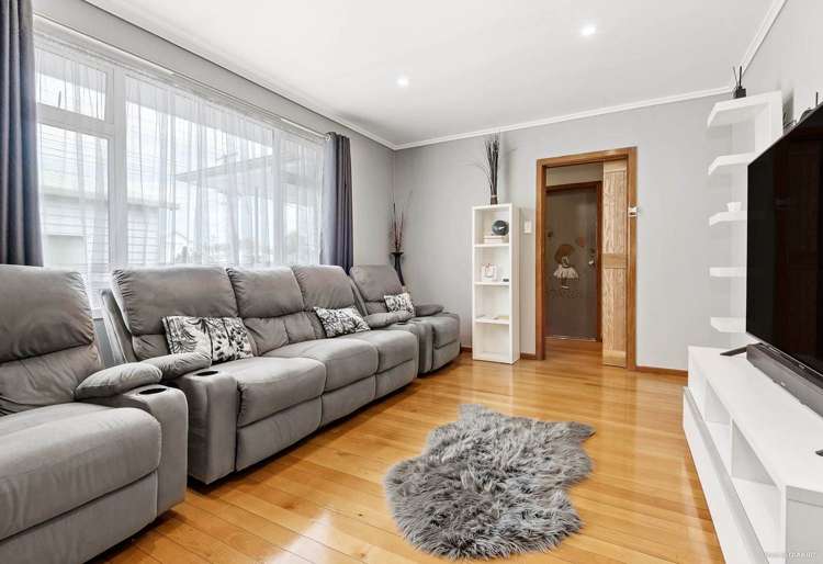 2 Royal View Road Te Atatu South_2