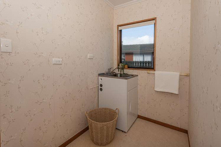1A Augusta Place Te Kamo_12