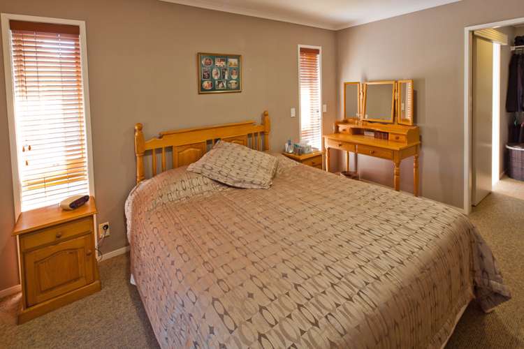 23 Bramley Drive Farm Cove_10