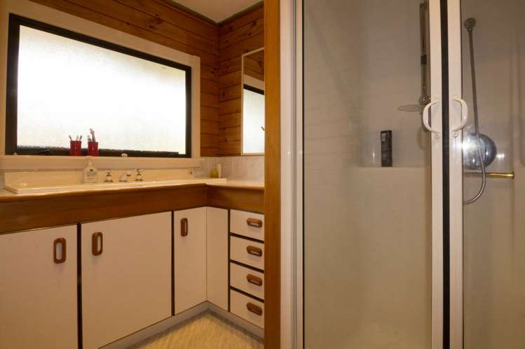 942 Kahikatea Flat Road Waitoki_7