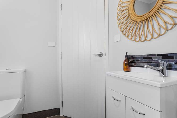 24 Ocean View Road Coastlands_13