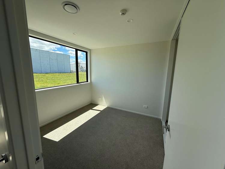 2/37 Brent Greig Lane Te Rapa_5