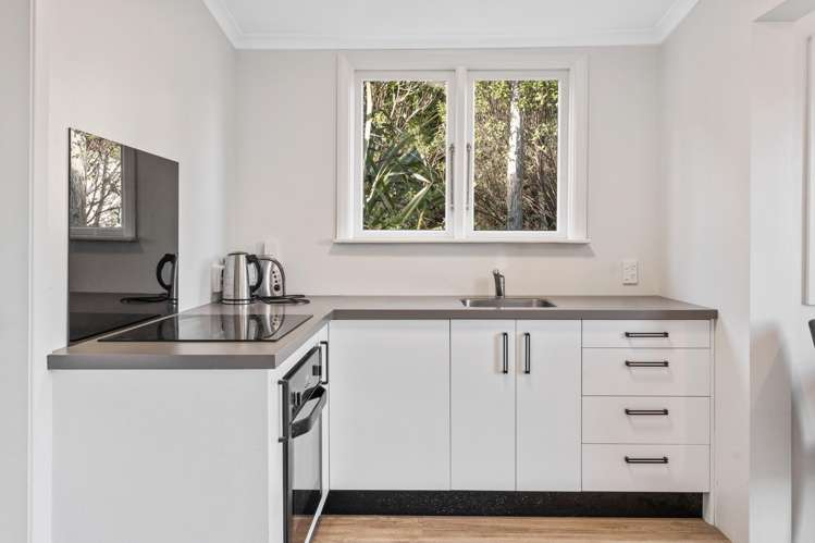 1 Luss Road Company Bay_4