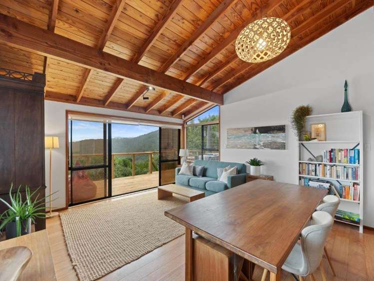 16 Pendrell Road Piha_1