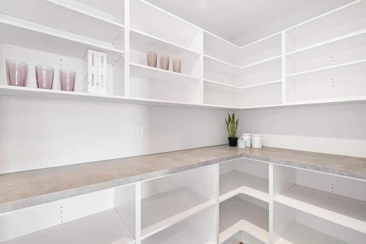 2 Rennie Place The Pines Beach_3