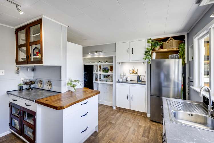 4 Birdwood Street Taradale_8