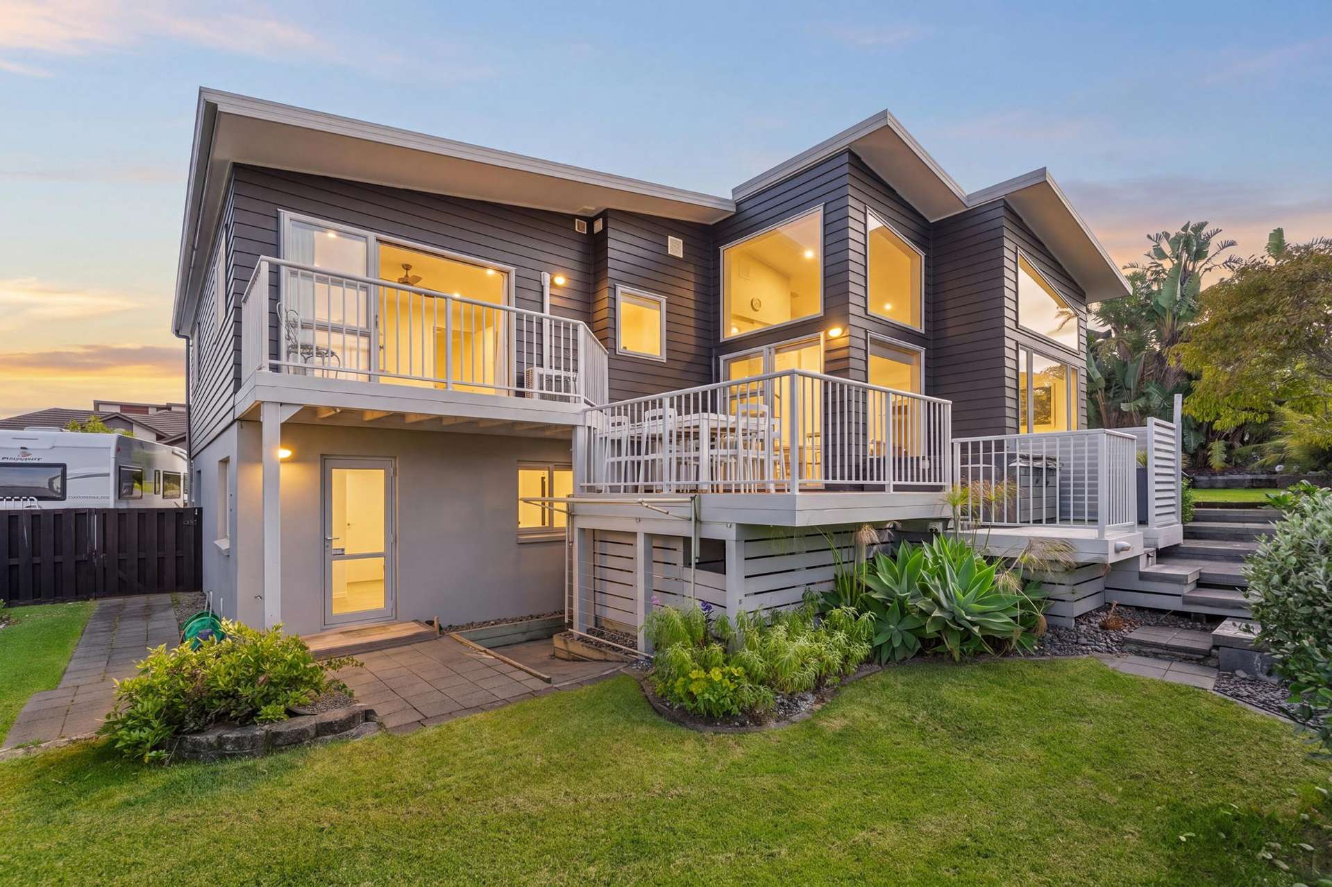 60 Chesterfield Way Orewa_0