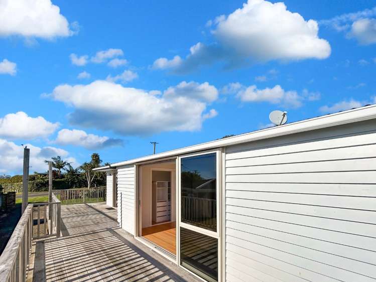  832 Whangaparaoa Road Manly_21