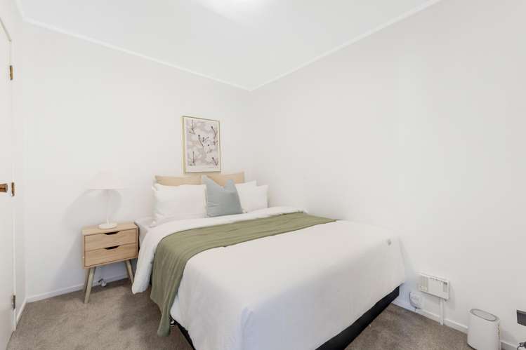 2/38 Ballater Place Highland Park_11