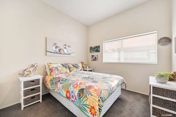 2/10 Dunn Place Farm Cove_17