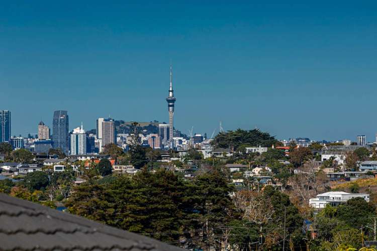 2/28 East Coast Road Milford_34