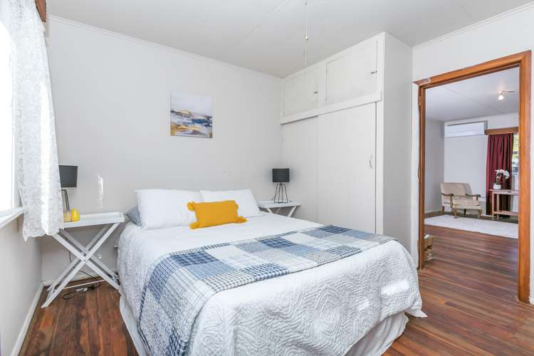 1215 Pouewe Street Kawhia_16