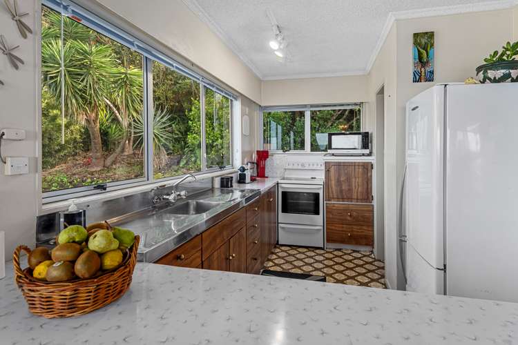 100 Beach Road Onerahi_13