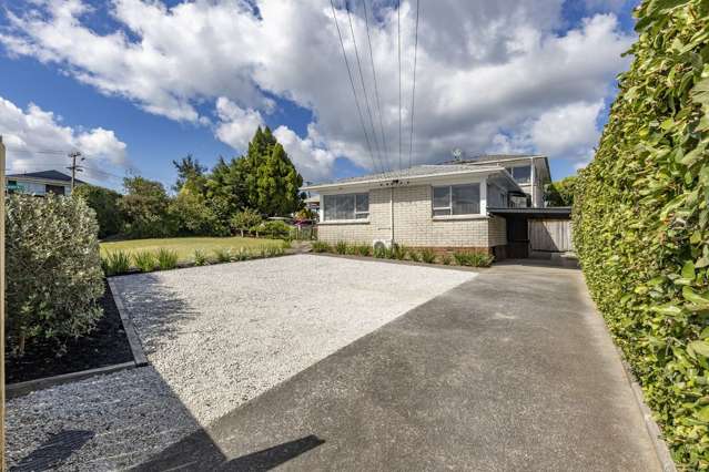 64 West Coast Road Glen Eden_1