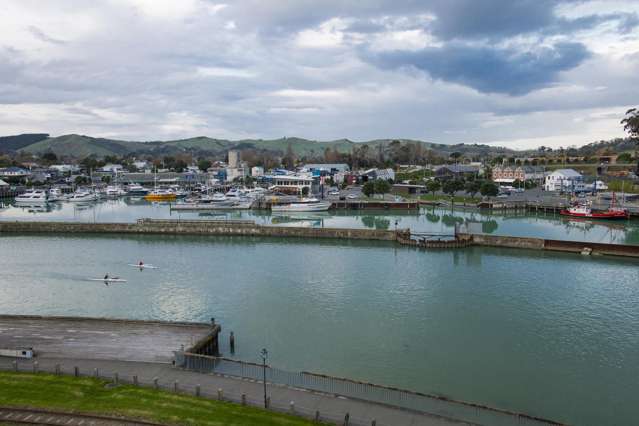 404/4 Reads Quay, Marinaview Gisborne_3