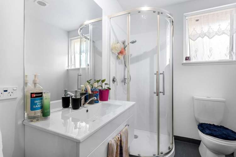 1-4 / 15 Symes Road Wigram_14