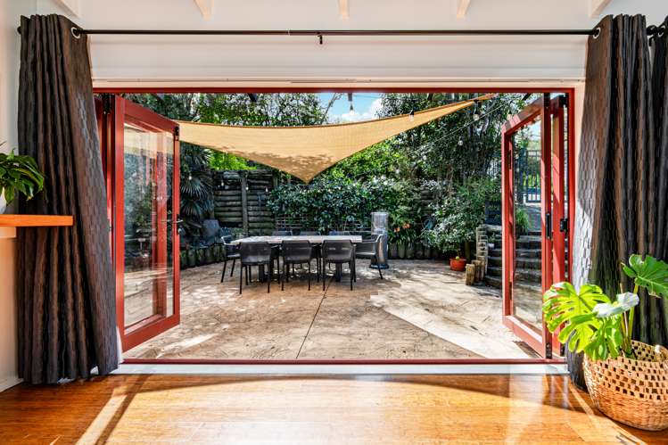 5 Derwent Crescent Titirangi_6