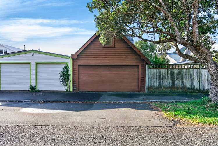 44 Oroua Street Eastbourne_36