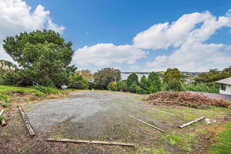 739 & 747F Whangaparaoa Road Stanmore Bay_15